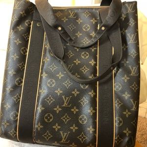 LV tote